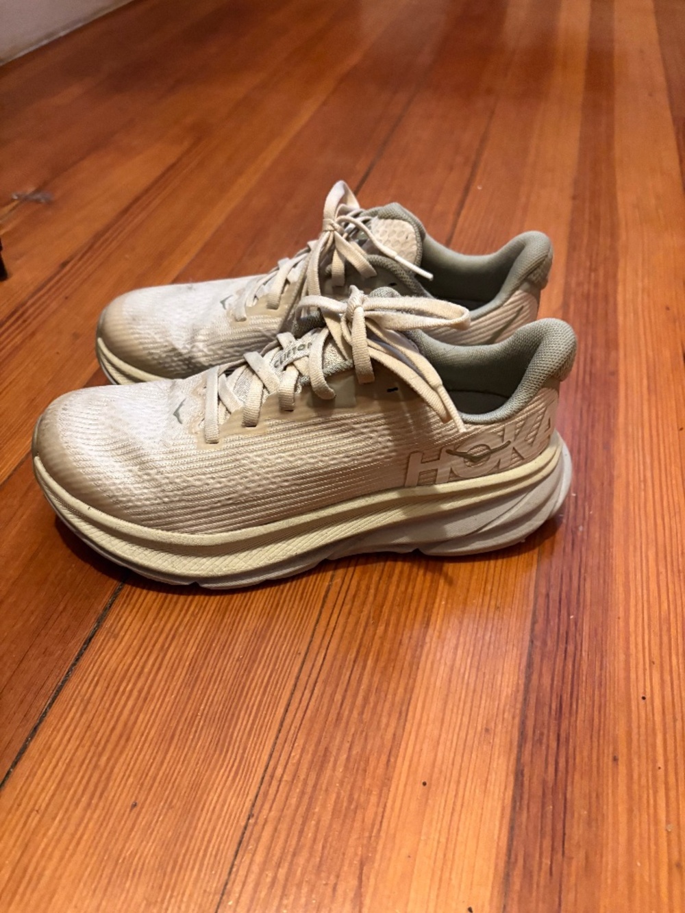 HOKA sneakers woman’s/youth 3.5